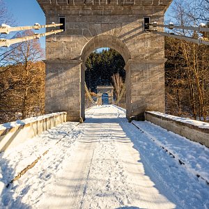 Stádlecký most – jediný dochovaný empírový…